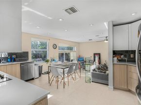 5805 NW 108th Pl, Doral FL 33178