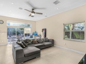 5805 NW 108th Pl, Doral FL 33178