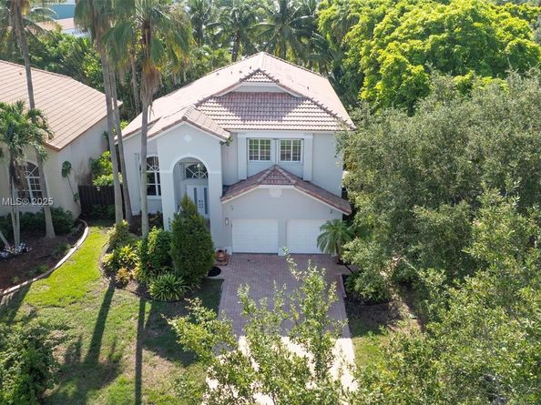 5805 NW 108th Pl, Doral FL 33178