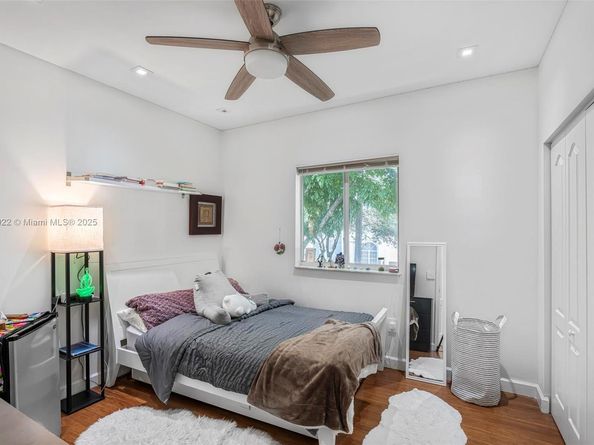 5805 NW 108th Pl, Doral FL 33178