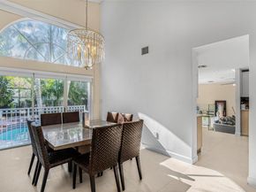 5805 NW 108th Pl, Doral FL 33178