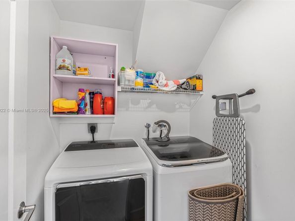 5805 NW 108th Pl, Doral FL 33178