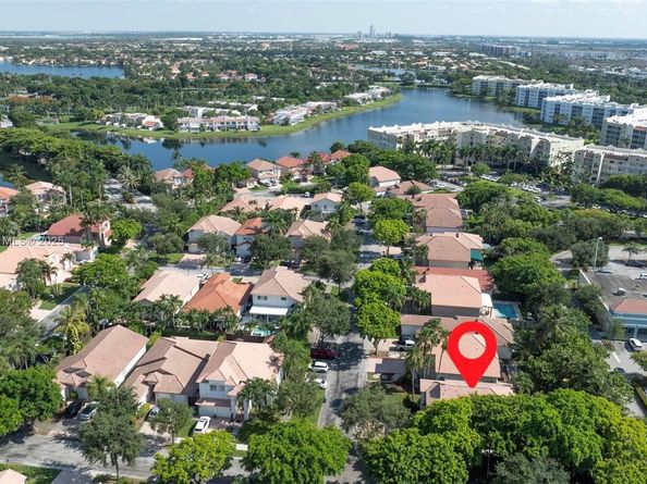 5805 NW 108th Pl, Doral FL 33178