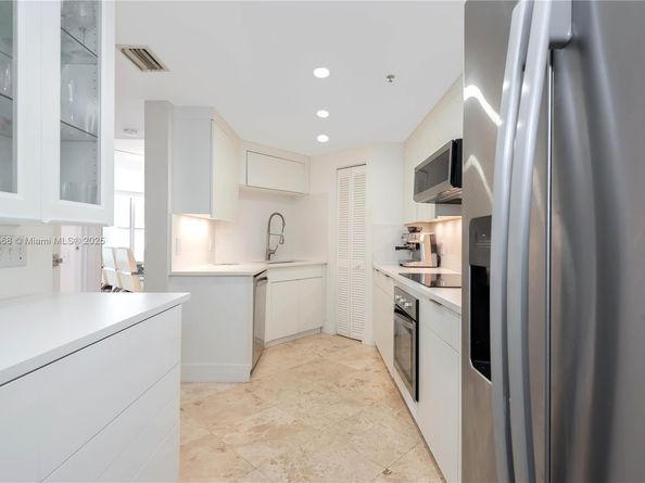 701 Brickell Key Blvd 1912, Miami FL 33131