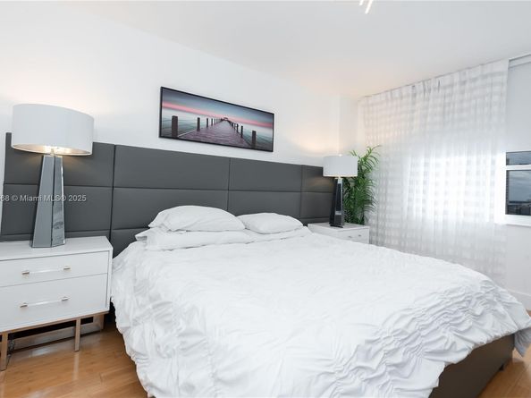 701 Brickell Key Blvd 1912, Miami FL 33131