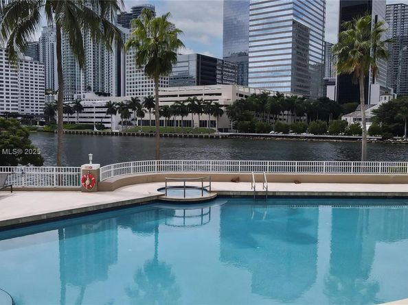 701 Brickell Key Blvd 1912, Miami FL 33131