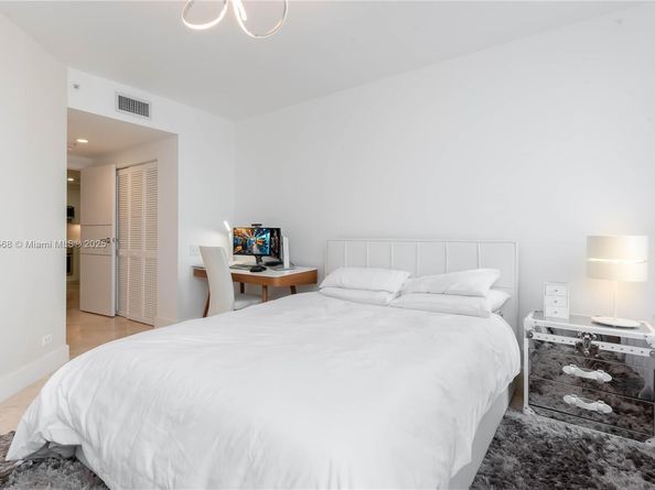 701 Brickell Key Blvd 1912, Miami FL 33131