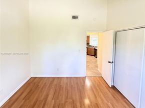 3453 NW 44th St 201, Oakland Park FL 33309