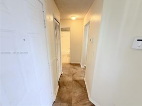 3453 NW 44th St 201, Oakland Park FL 33309