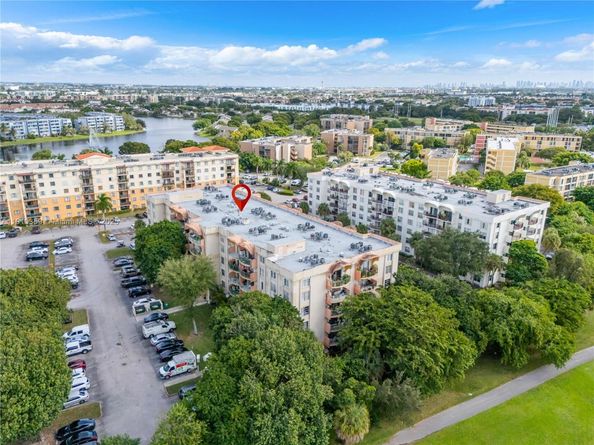 9320 Fountainebleau Blvd 215, Miami FL 33172