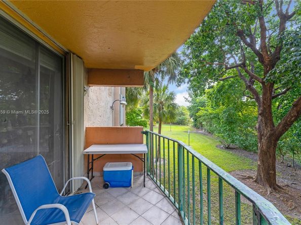 9320 Fountainebleau Blvd 215, Miami FL 33172