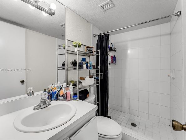 9320 Fountainebleau Blvd 215, Miami FL 33172