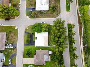 10300 NW 80th Ct, Tamarac FL 33321