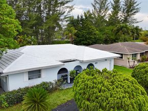 10300 NW 80th Ct, Tamarac FL 33321