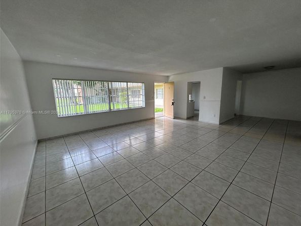 11855 NE 19th Dr 8, North Miami FL 33181