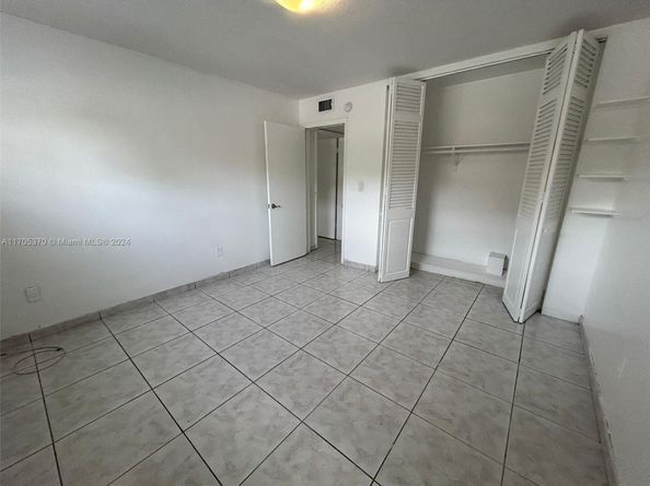 11855 NE 19th Dr 8, North Miami FL 33181