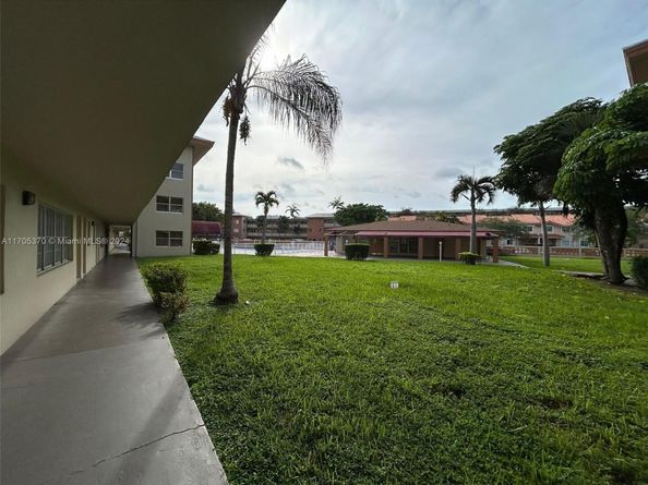 11855 NE 19th Dr 8, North Miami FL 33181