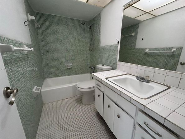 11855 NE 19th Dr 8, North Miami FL 33181
