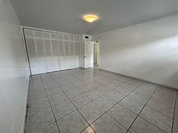 11855 NE 19th Dr 8, North Miami FL 33181