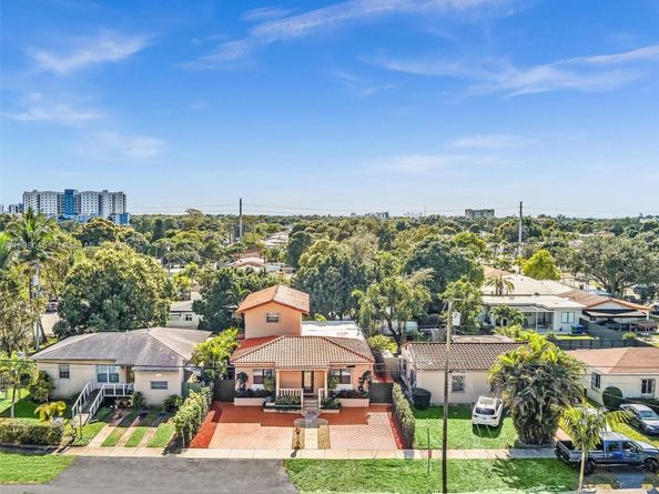 6460 SW 2nd St, Miami FL 33144