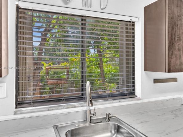 6460 SW 2nd St, Miami FL 33144