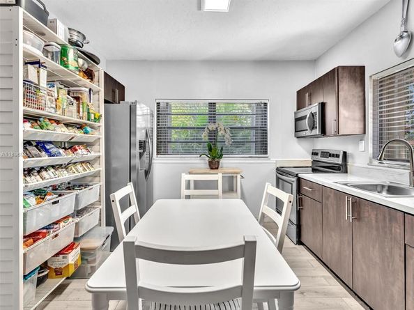 6460 SW 2nd St, Miami FL 33144