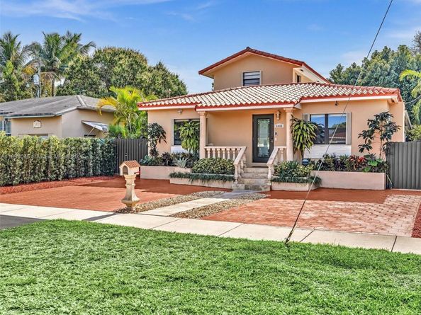 6460 SW 2nd St, Miami FL 33144
