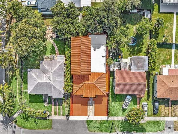 6460 SW 2nd St, Miami FL 33144