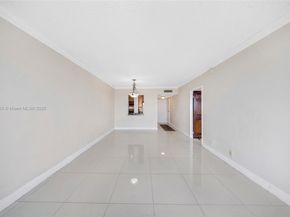 2450 NE 135th St 1006, North Miami FL 33181