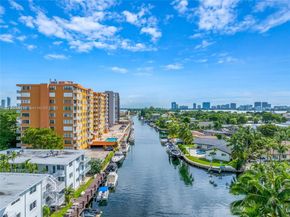 2450 NE 135th St 1006, North Miami FL 33181