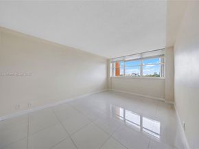 2450 NE 135th St 1006, North Miami FL 33181