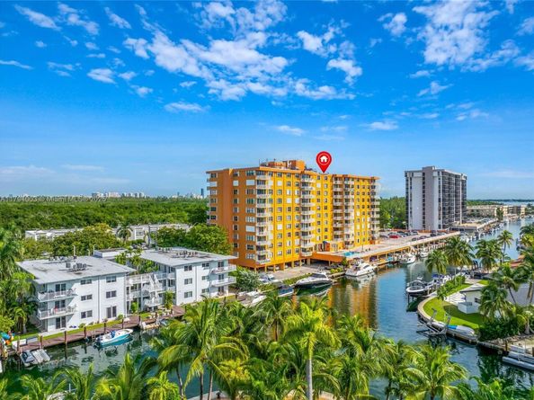 2450 NE 135th St 1006, North Miami FL 33181