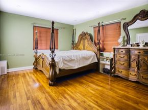 1923 Dewey St, Hollywood FL 33020