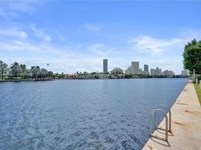 20191 E Country Club Dr 2606, Aventura FL 33180