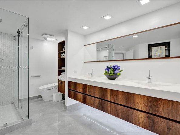 20191 E Country Club Dr 2606, Aventura FL 33180