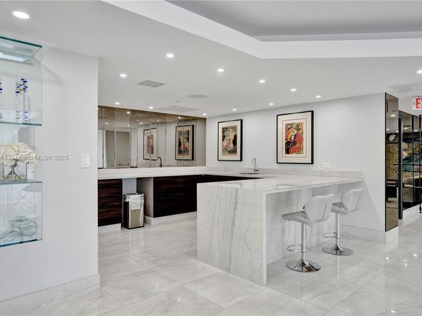 20191 E Country Club Dr 2606, Aventura FL 33180