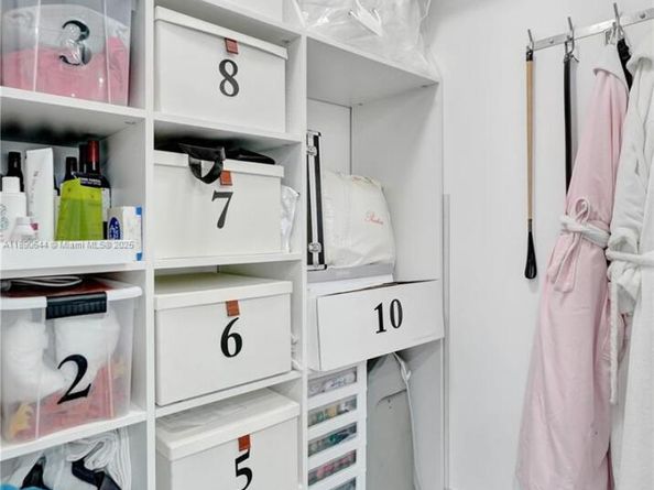 20191 E Country Club Dr 2606, Aventura FL 33180