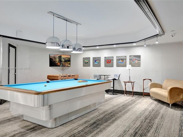 20191 E Country Club Dr 2606, Aventura FL 33180