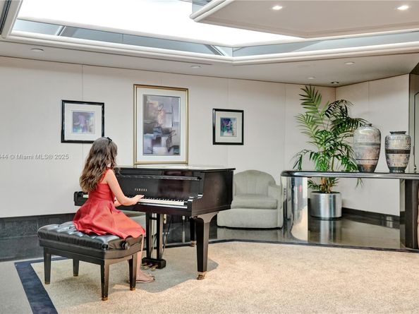 20191 E Country Club Dr 2606, Aventura FL 33180