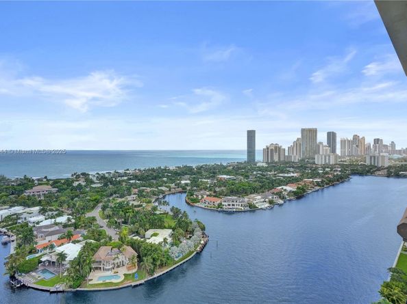 20191 E Country Club Dr 2606, Aventura FL 33180