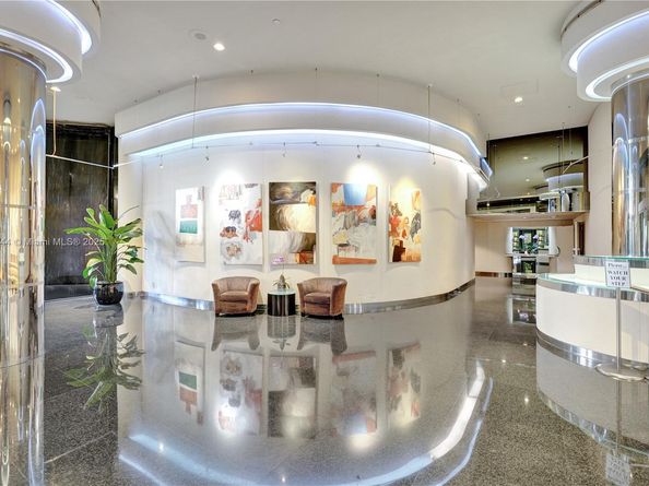 20191 E Country Club Dr 2606, Aventura FL 33180