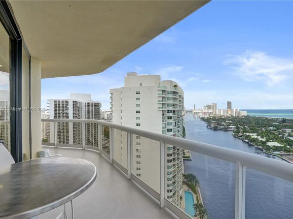 20191 E Country Club Dr 2606, Aventura FL 33180