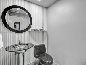 20191 E Country Club Dr 2606, Aventura FL 33180