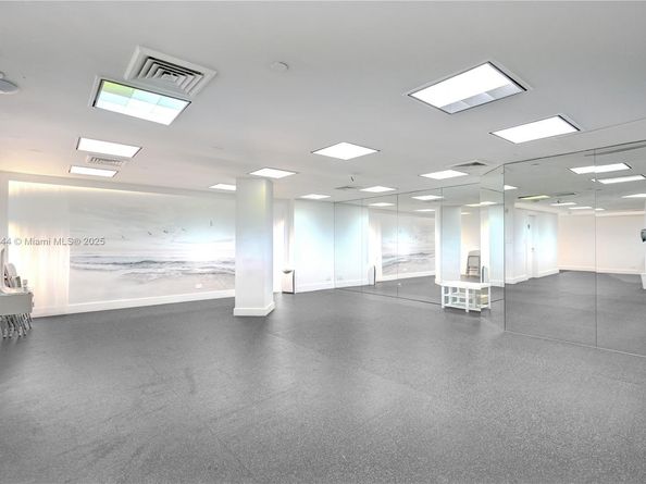 20191 E Country Club Dr 2606, Aventura FL 33180