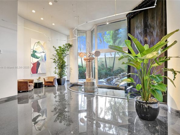 20191 E Country Club Dr 2606, Aventura FL 33180