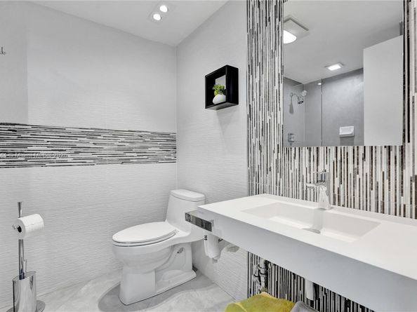 20191 E Country Club Dr 2606, Aventura FL 33180