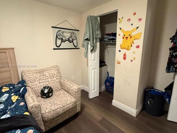 5290 SW 22nd Ter, Dania Beach FL 33312