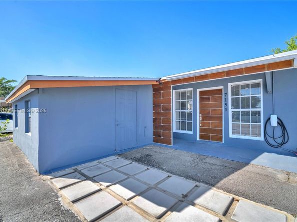 7151 Taft St, Hollywood FL 33024