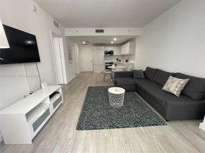 45 SW 9th St 1407, Miami FL 33130