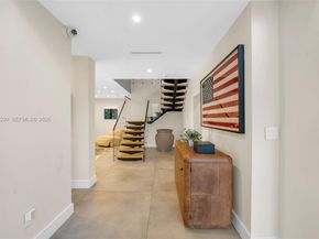 4844 NW 94th Doral Pl, Doral FL 33178